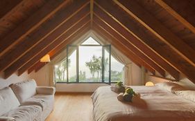 Green Oceanview Relaxing Cottage